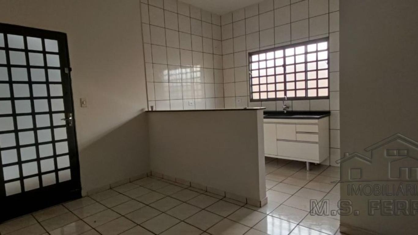 CASA NA Vila Tênis Clube em Assis