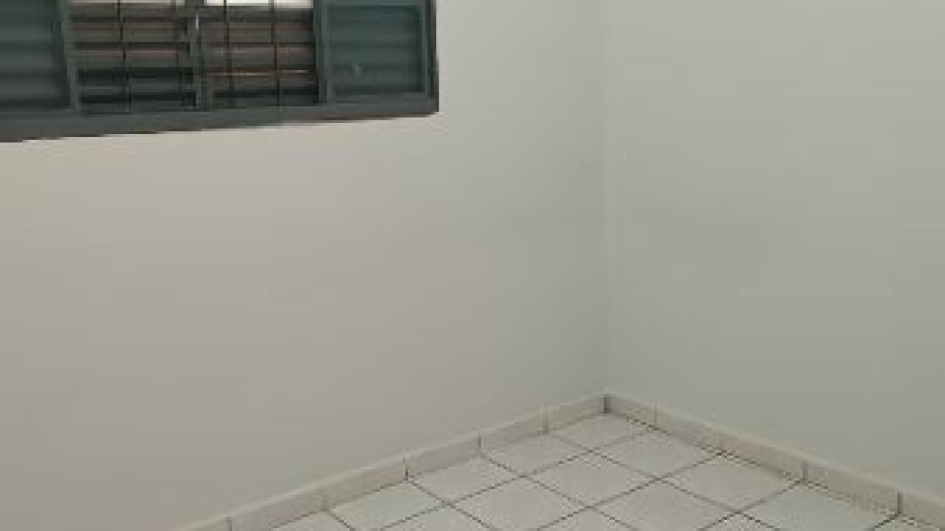 CASA NA Vila Tênis Clube em Assis