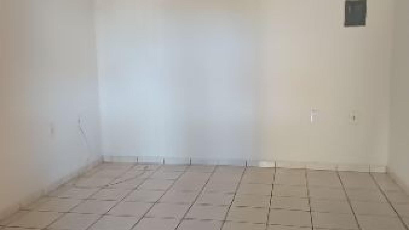 CASA NA Vila Tênis Clube em Assis