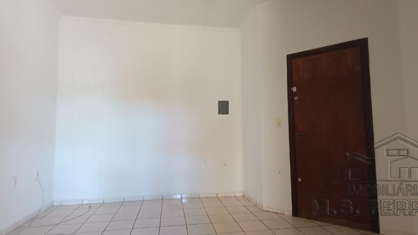 CASA NA Vila Tênis Clube em Assis