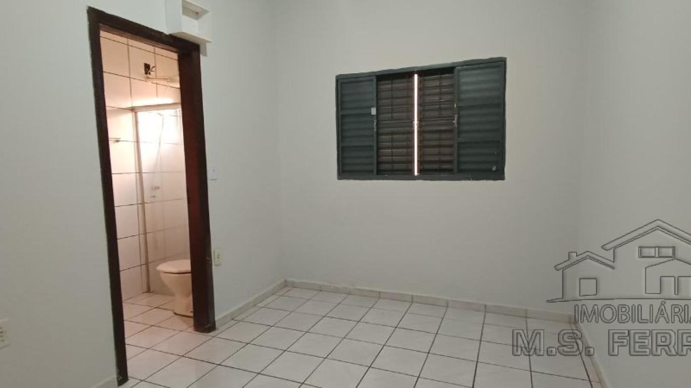 CASA NA Vila Tênis Clube em Assis
