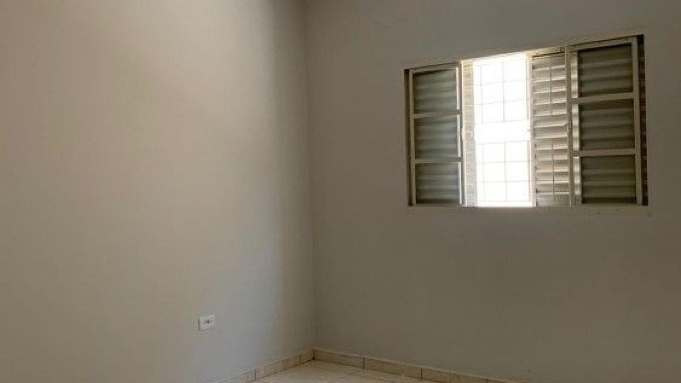 CASA NA Vila Independência em Assis