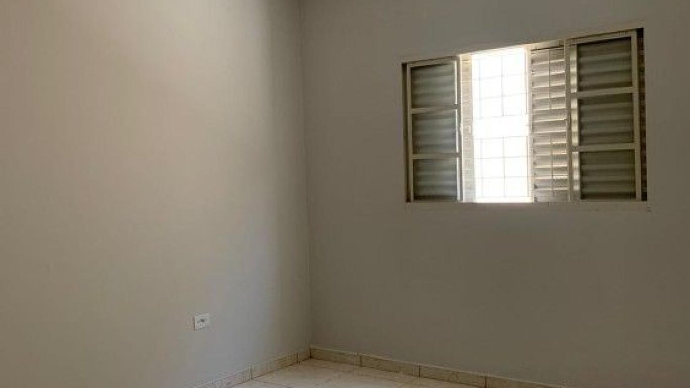 CASA NA Vila Independência em Assis