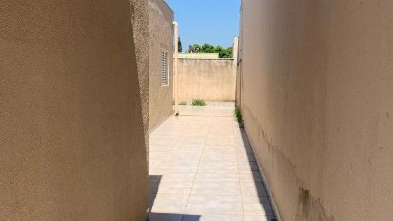 CASA NA Vila Independência em Assis