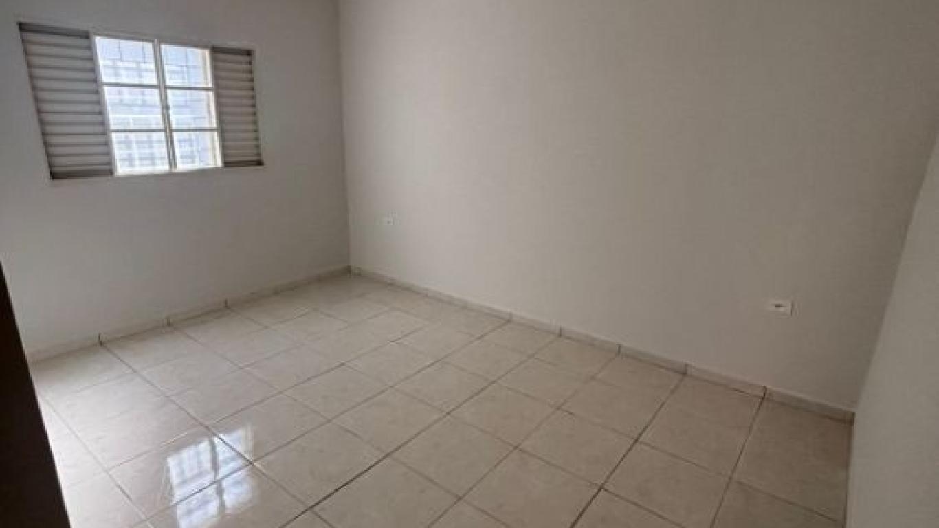CASA NA Vila Independência em Assis