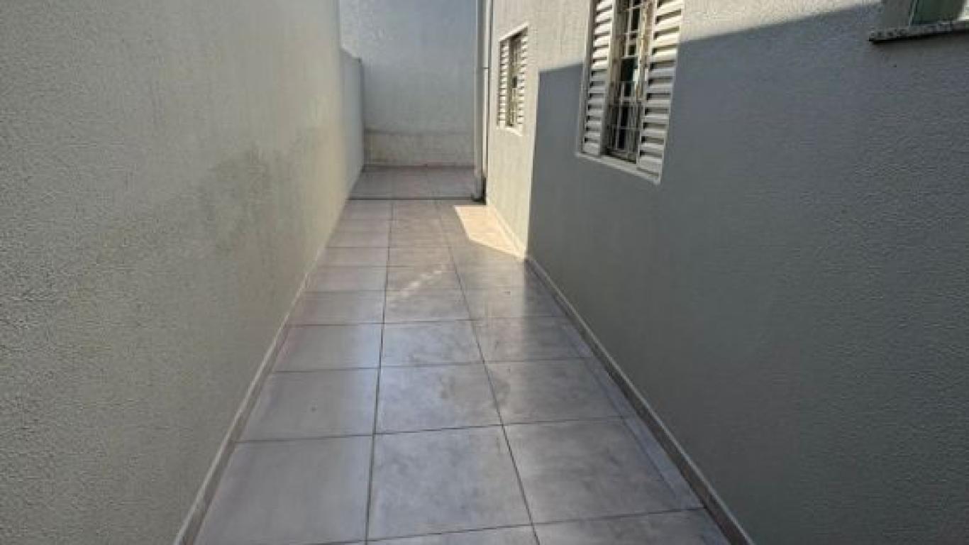 CASA NA Vila Independência em Assis