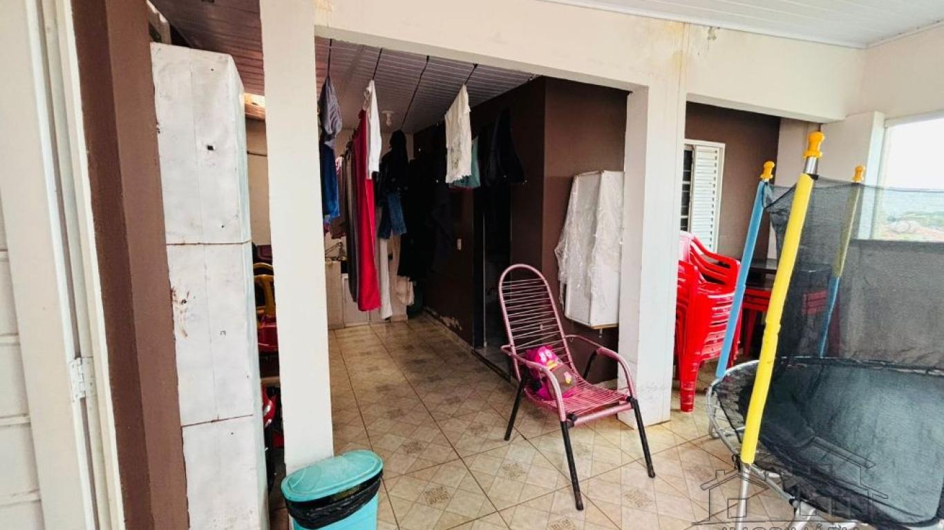 CASA NA Vila São Benedito em Assis