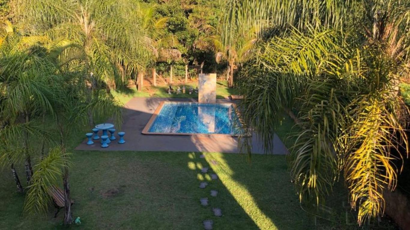 RANCHO NO PARAISO DAS AGUAS em CANDIDO MOTA