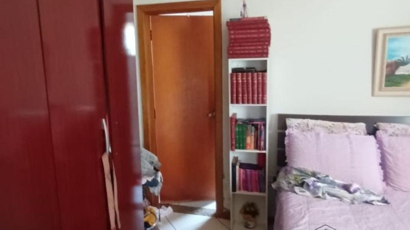 CASA NA Vila Ribeiro em Assis