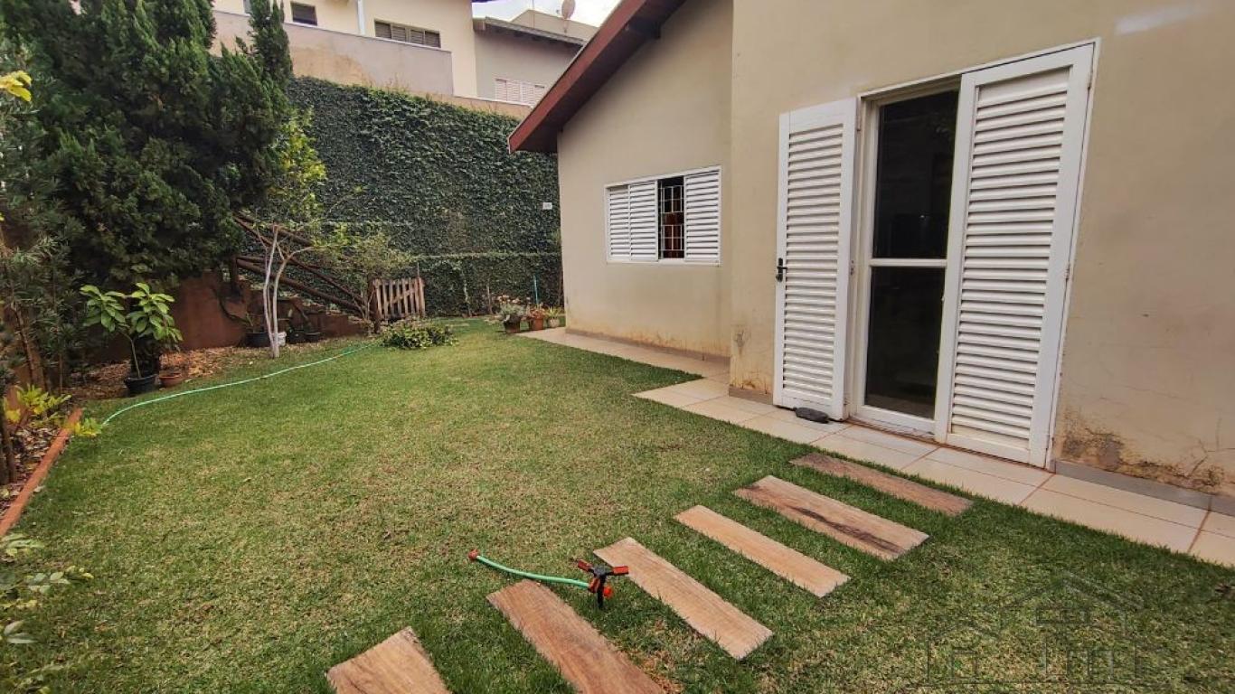 CASA NO Jardim Canadá em Assis