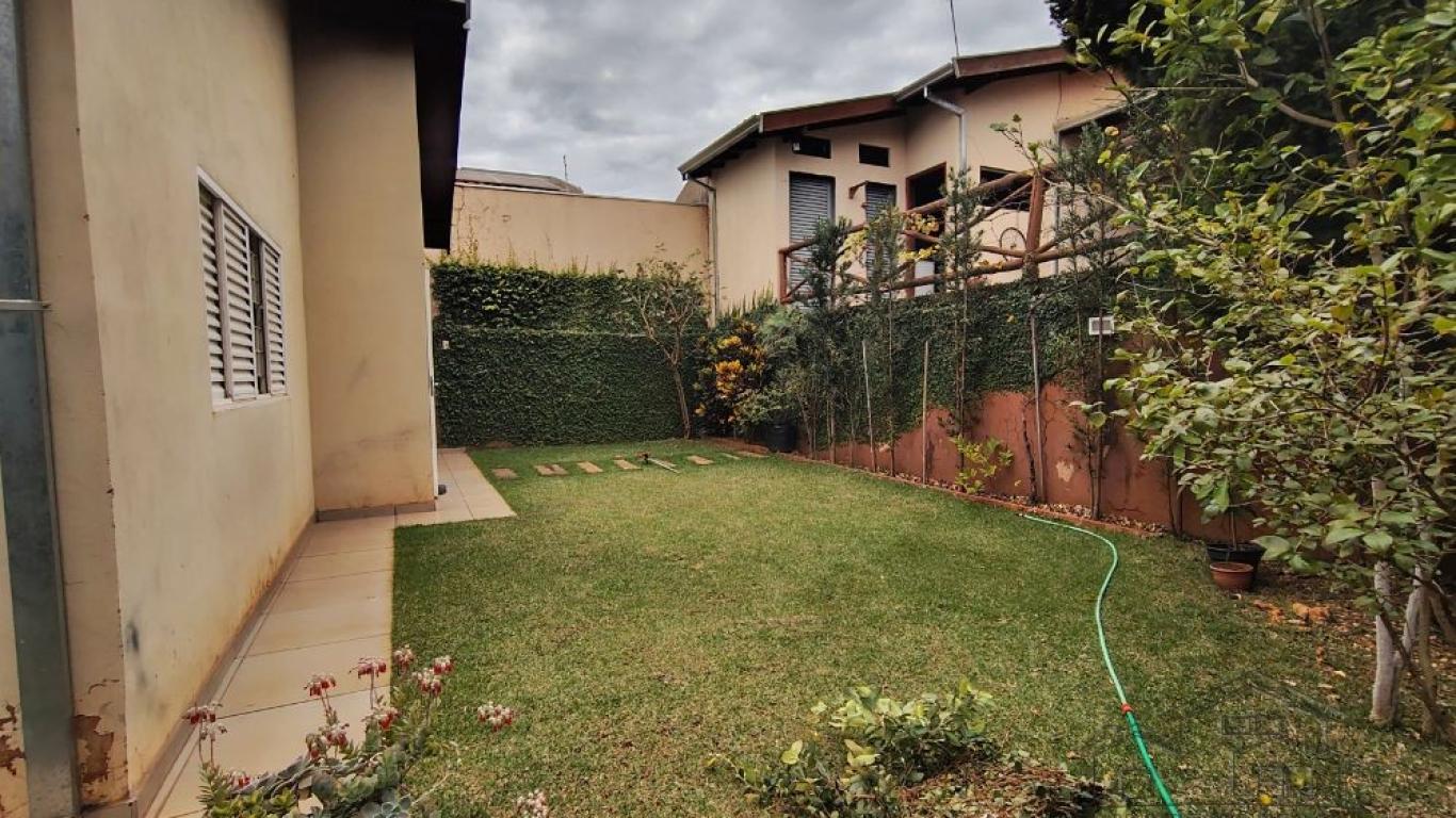 CASA NO Jardim Canadá em Assis
