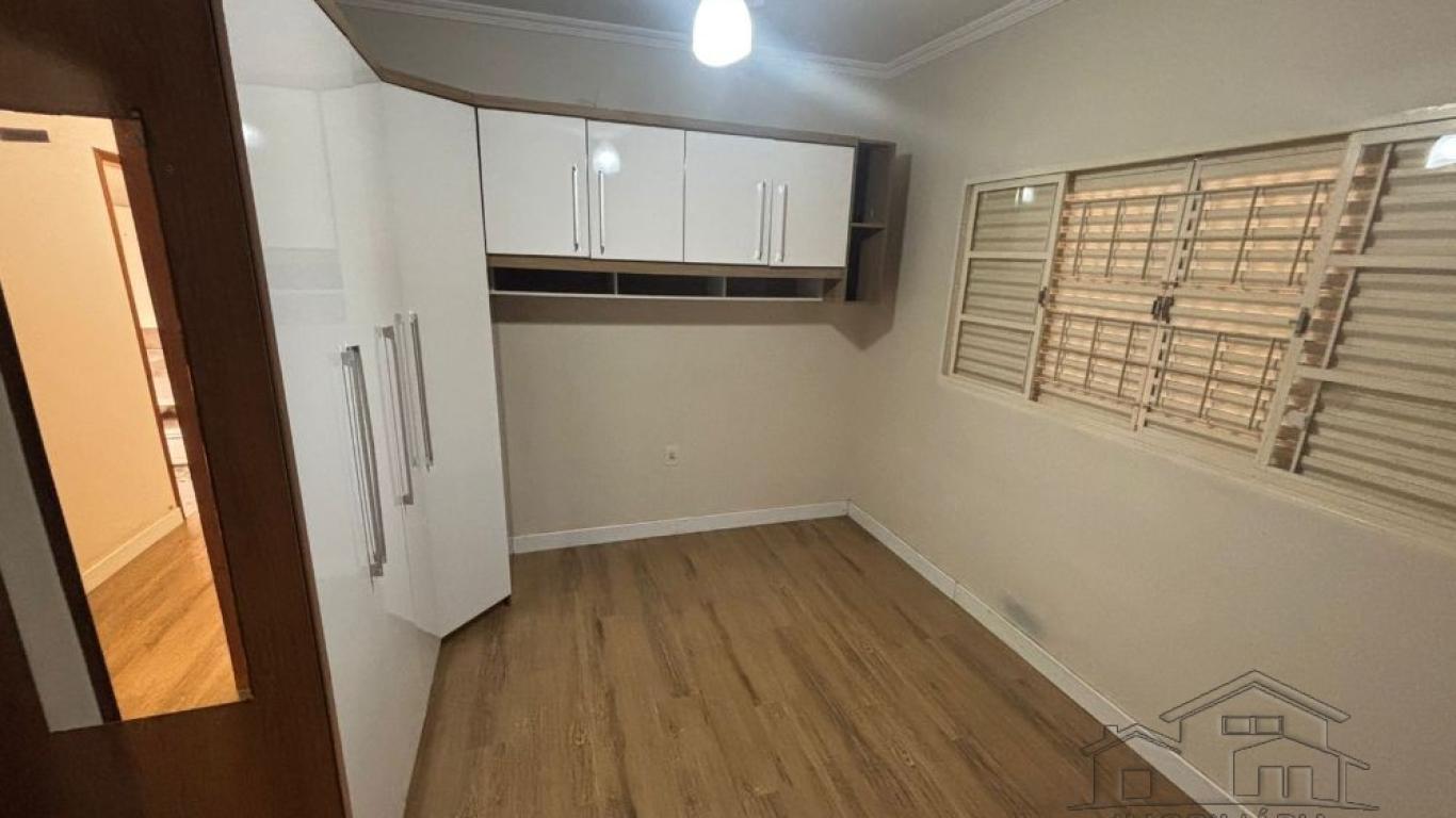 CASA NO Jardim Canadá em Assis