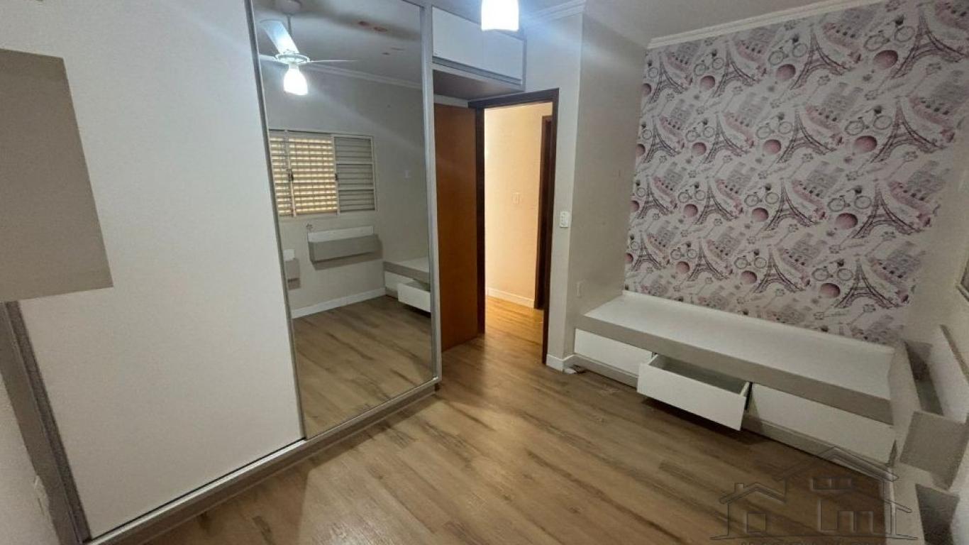 CASA NO Jardim Canadá em Assis