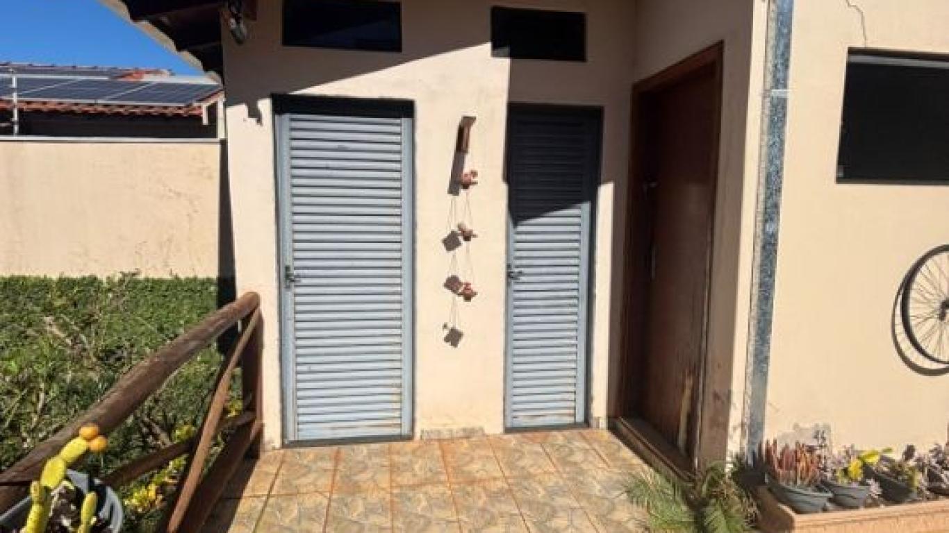 CASA NO Jardim Canadá em Assis