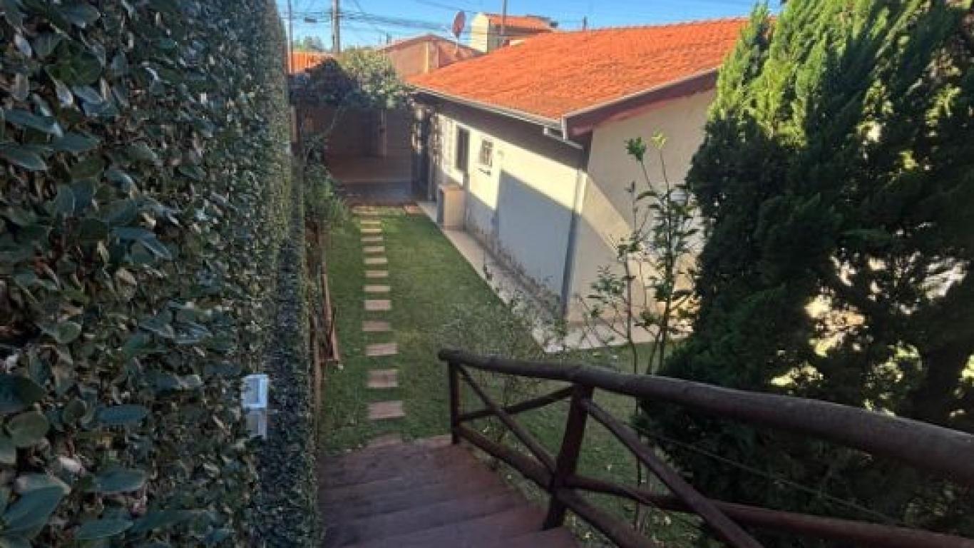 CASA NO Jardim Canadá em Assis