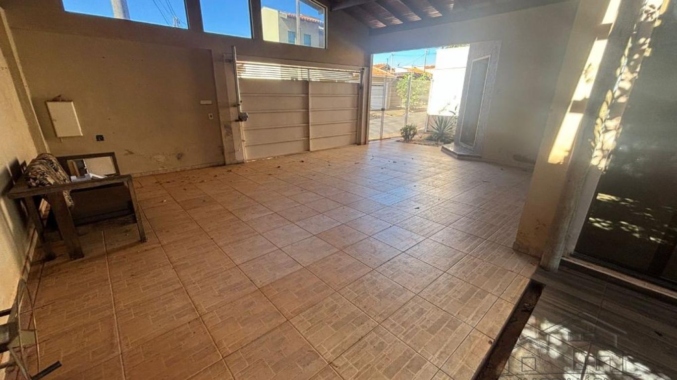CASA NO Jardim Canadá em Assis