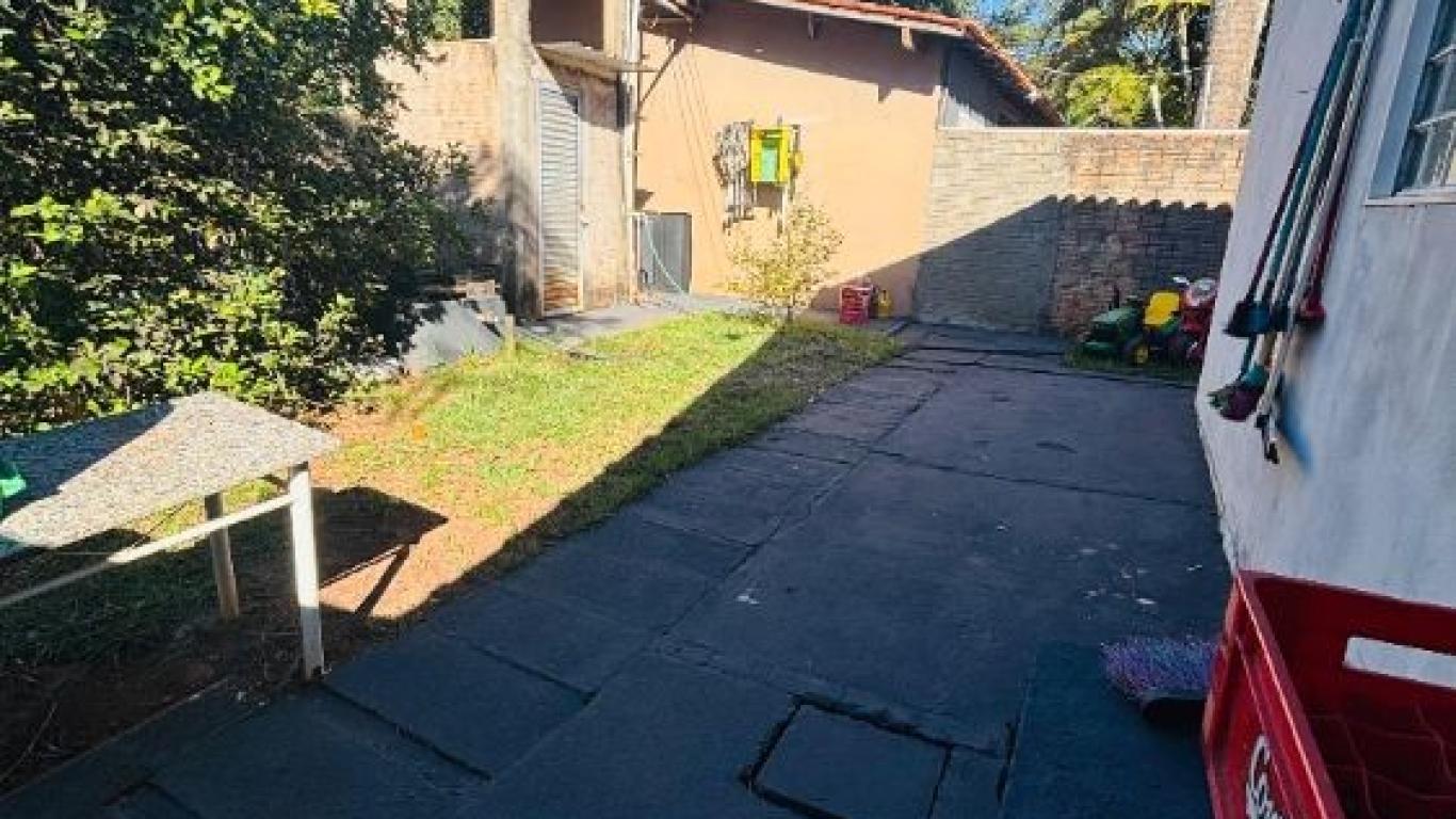 CHÁCARA NA FLANBOYANT em Assis