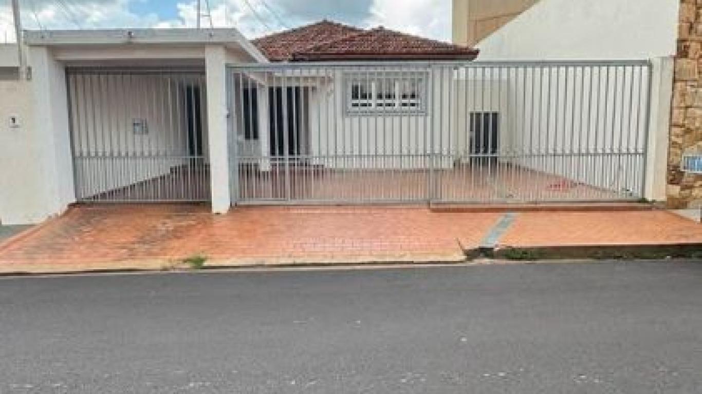 CASA NA Vila Orestes em Assis
