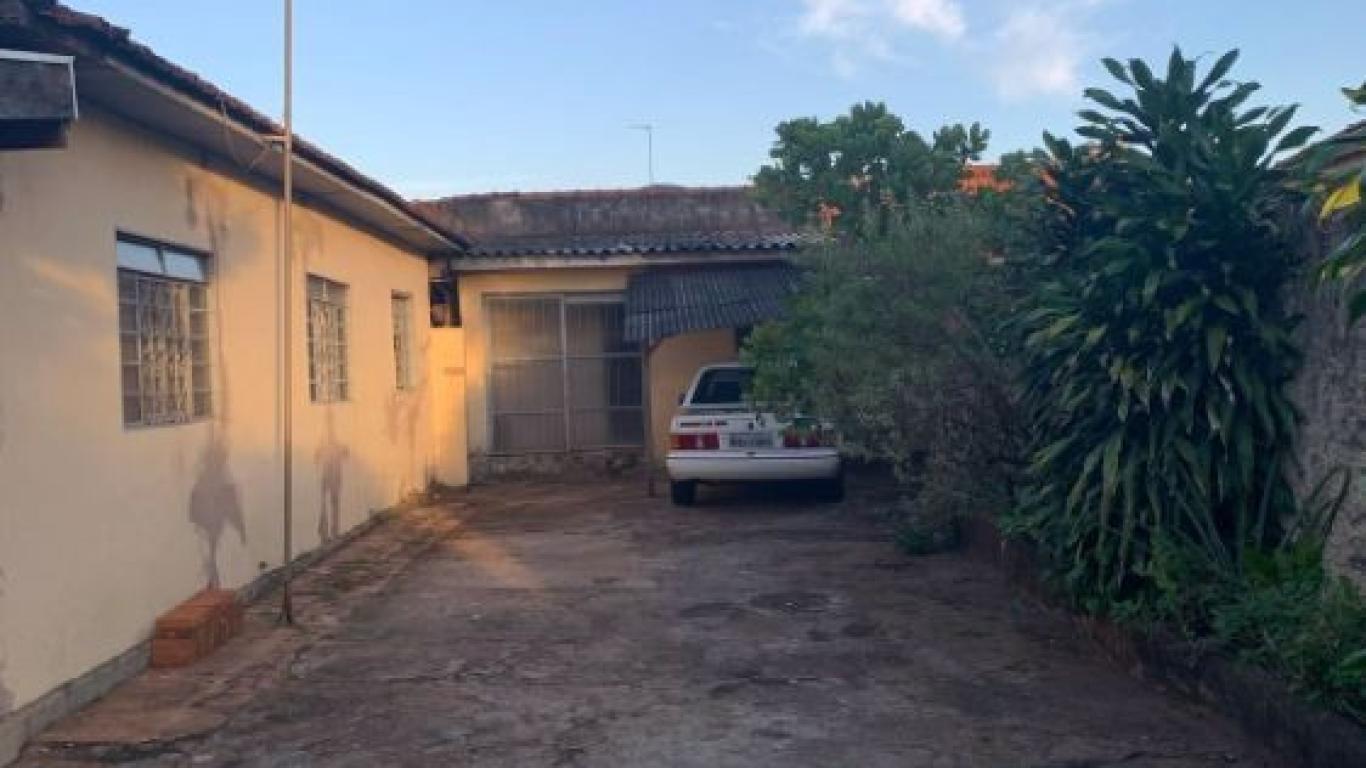 CASA NA Vila Ribeiro em Assis