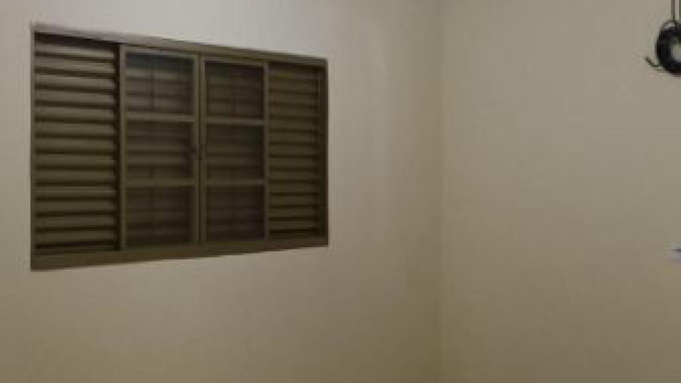 CASA NO Parque Universitário em Assis