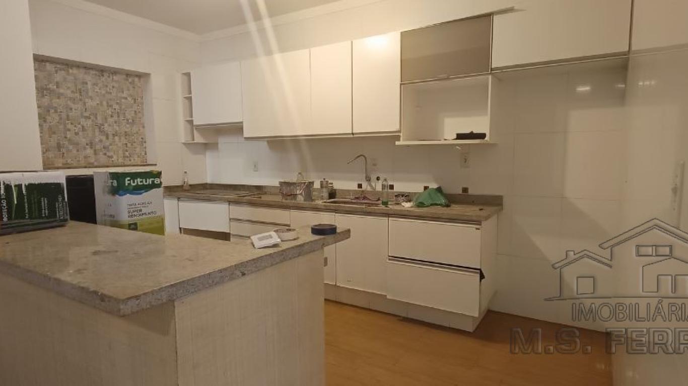 APARTAMENTO NA Centro em Assis