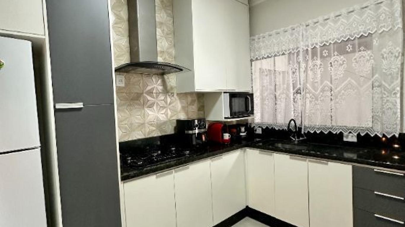 CASA NA Vila Ouro Verde em Assis