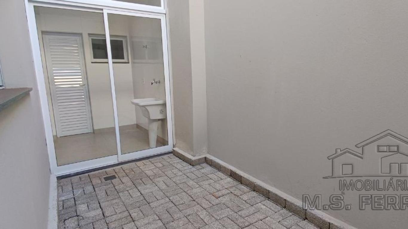 CASA NA Vila Tênis Clube em Assis