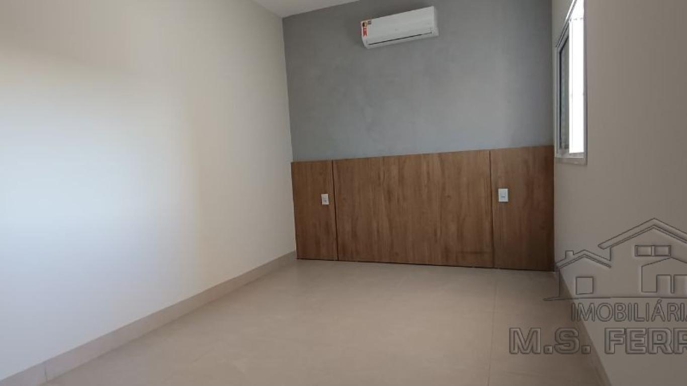 CASA NA Vila Tênis Clube em Assis