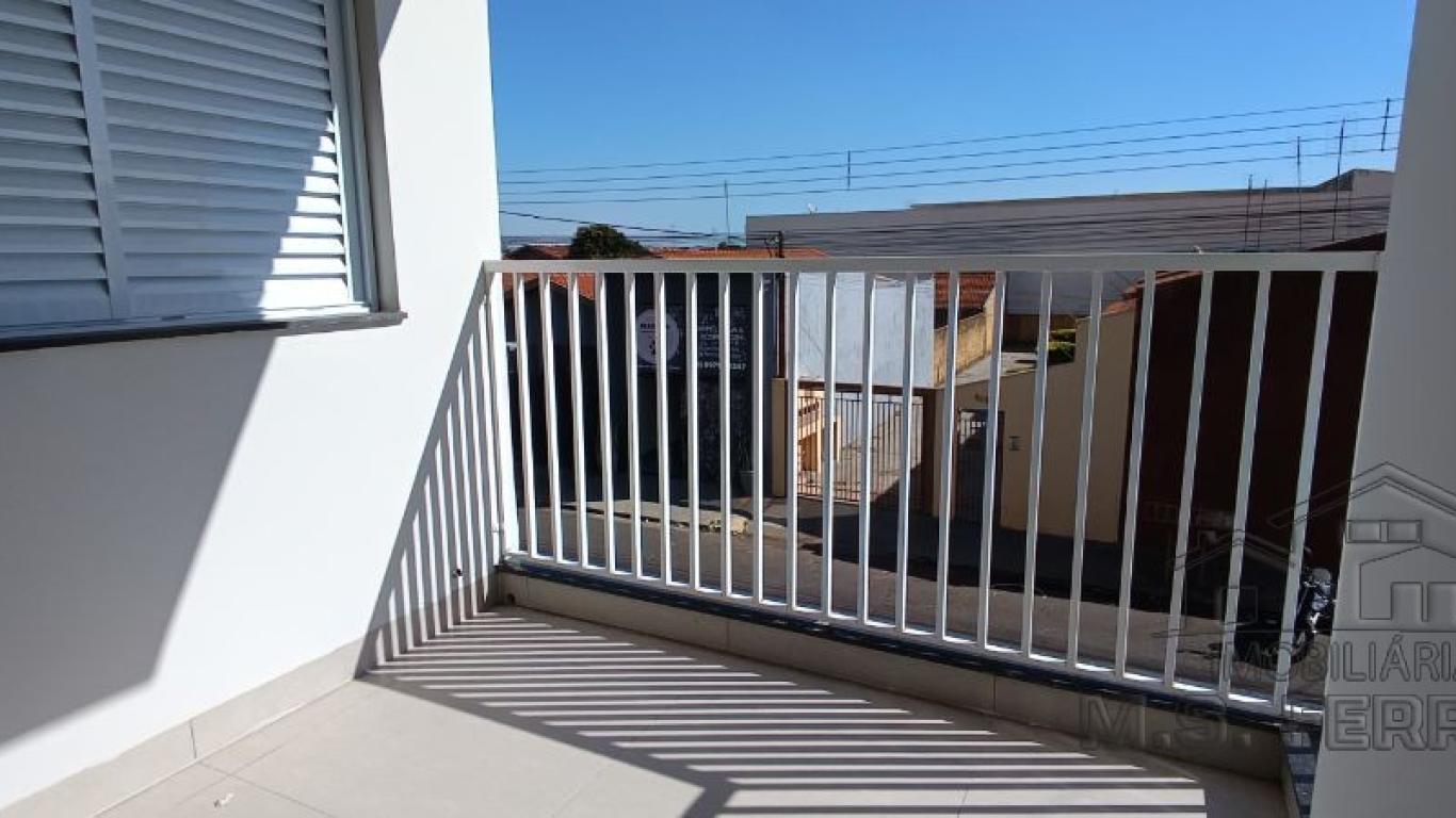 CASA NA Vila Tênis Clube em Assis