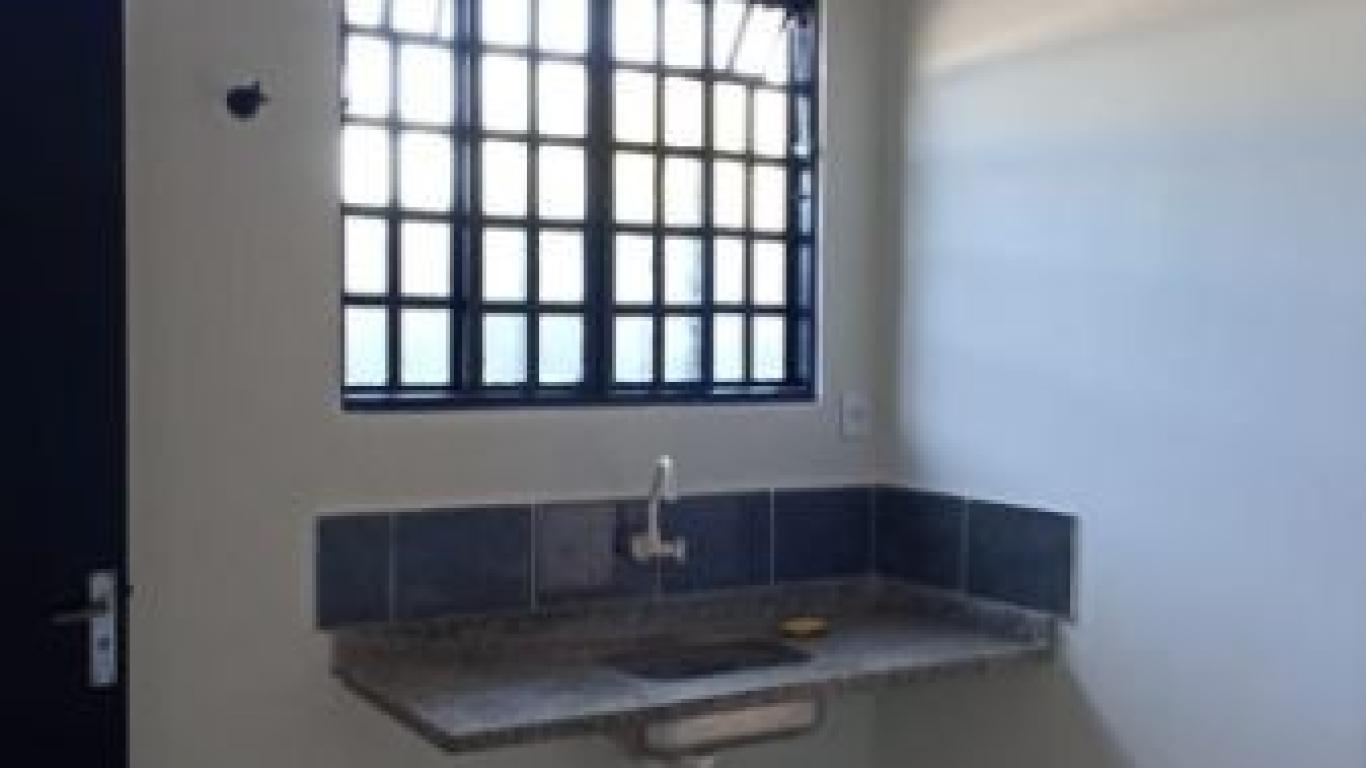 PONTO COMERCIAL NA Vila Santa Cecília em Assis