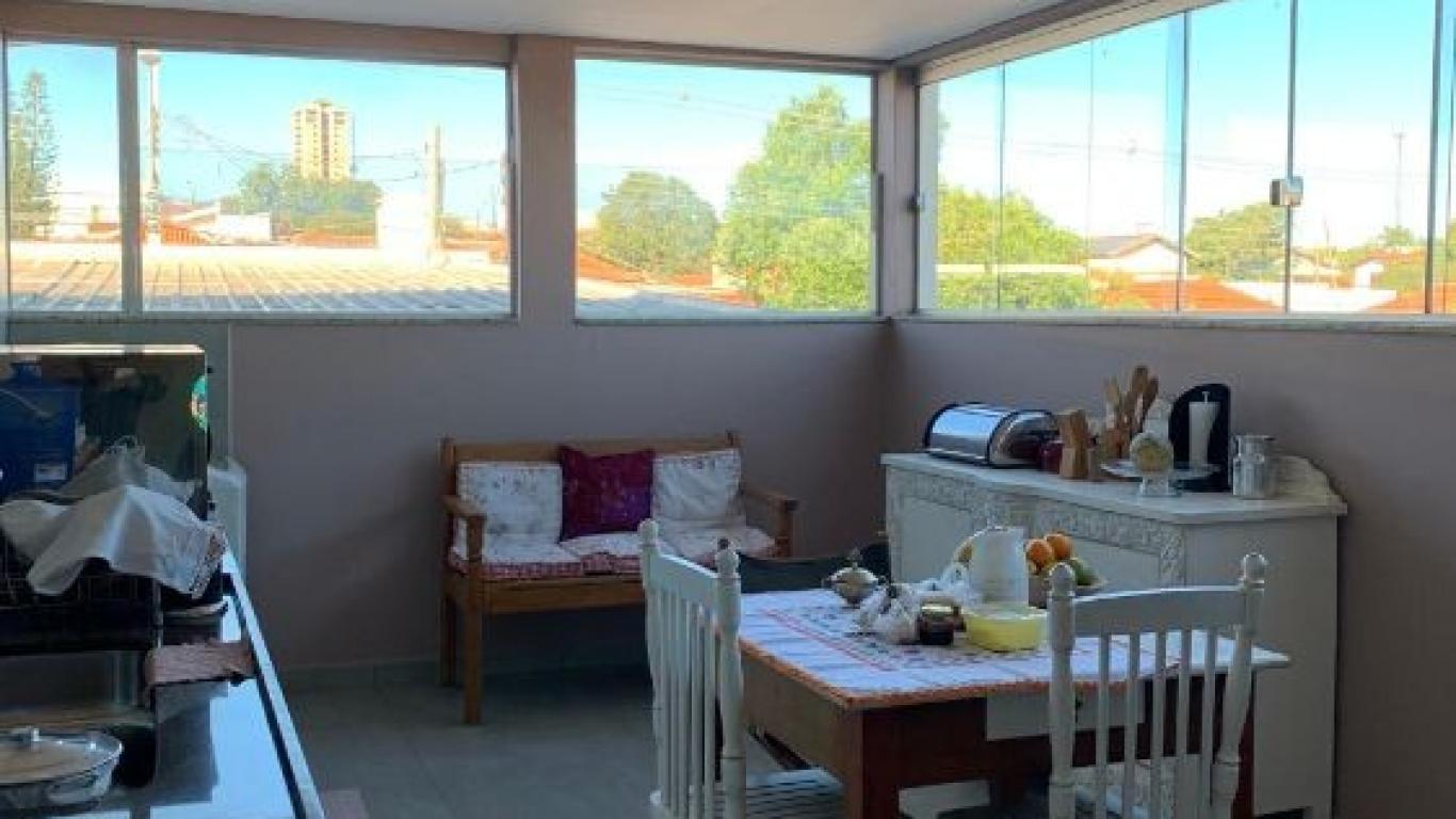 CASA NA Vila Zulmira em Assis