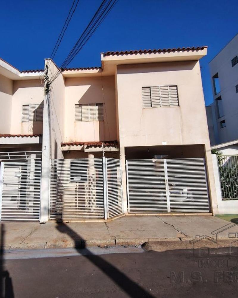 CASA NA Vila Glória em Assis