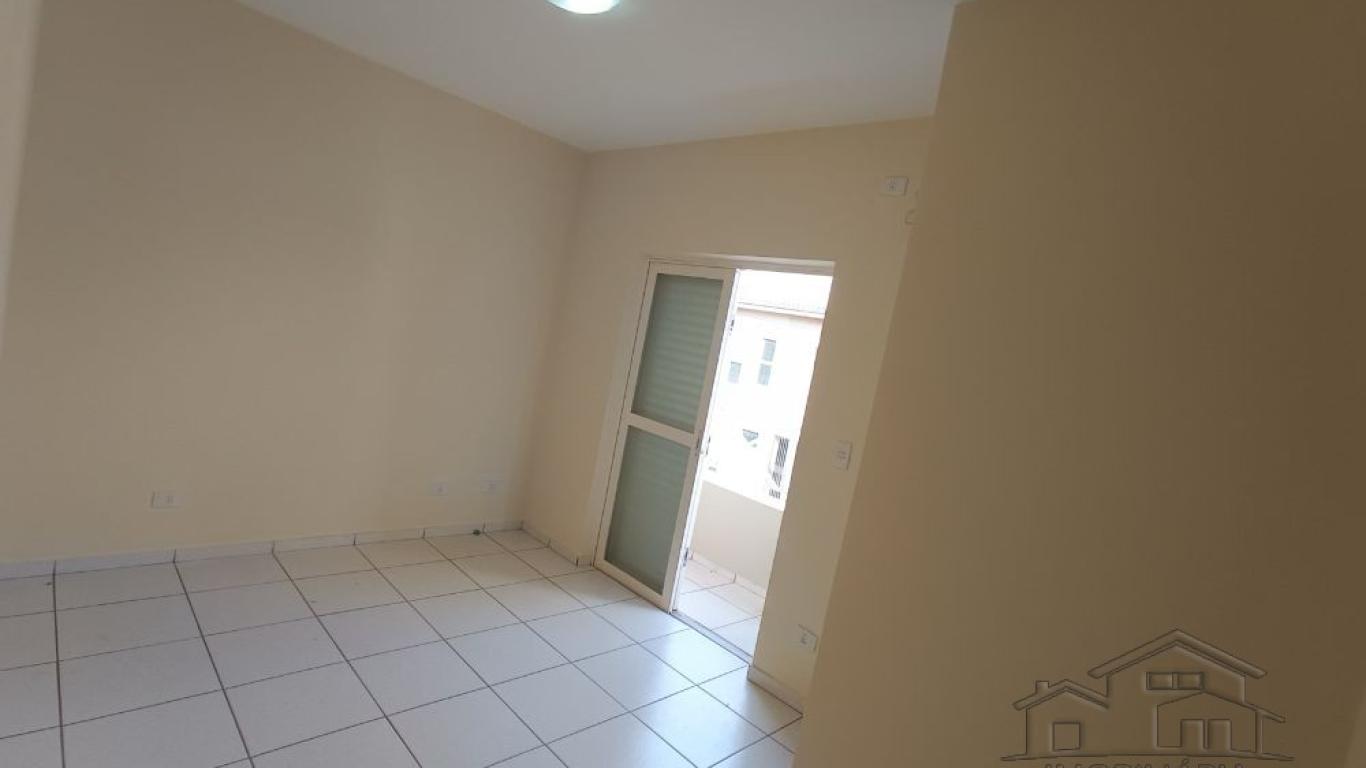 CASA NA Vila Tênis Clube em Assis