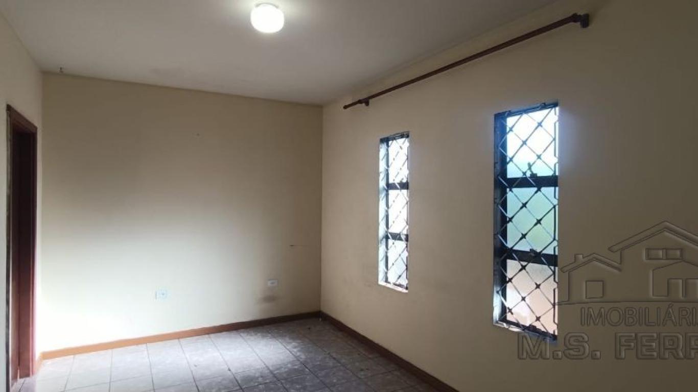 CASA NA Vila Tênis Clube em Assis