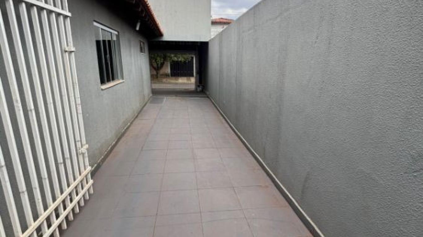 CASA NA Conjunto Habitacional Assis IV em Assis