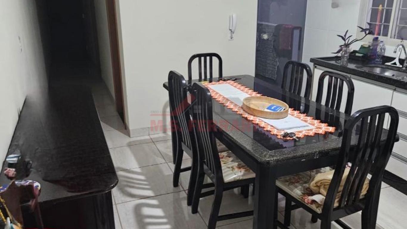 CASA NA Vila Carvalho em Assis