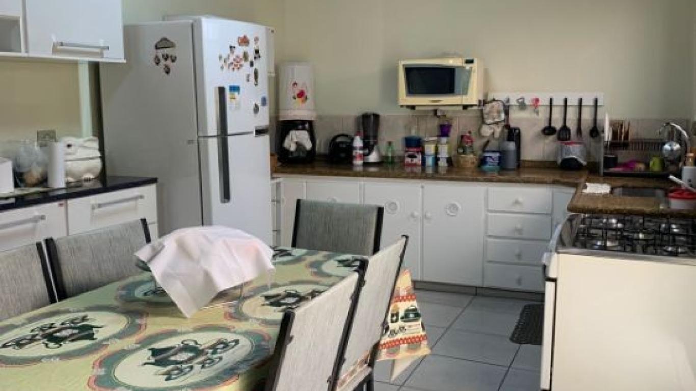 CASA NA Vila Xavier em Assis