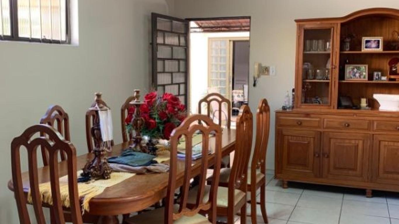 CASA NA Vila Xavier em Assis