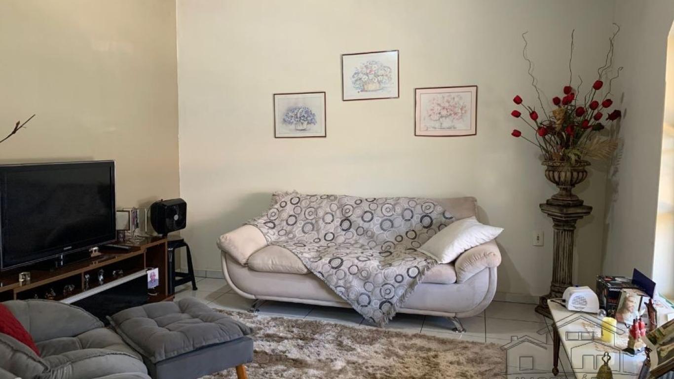 CASA NA Vila Xavier em Assis
