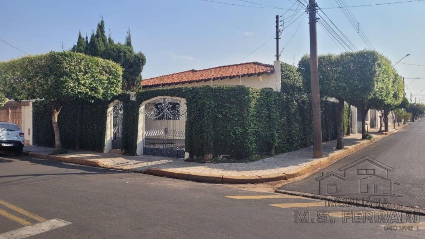 CASA NA Vila Xavier em Assis