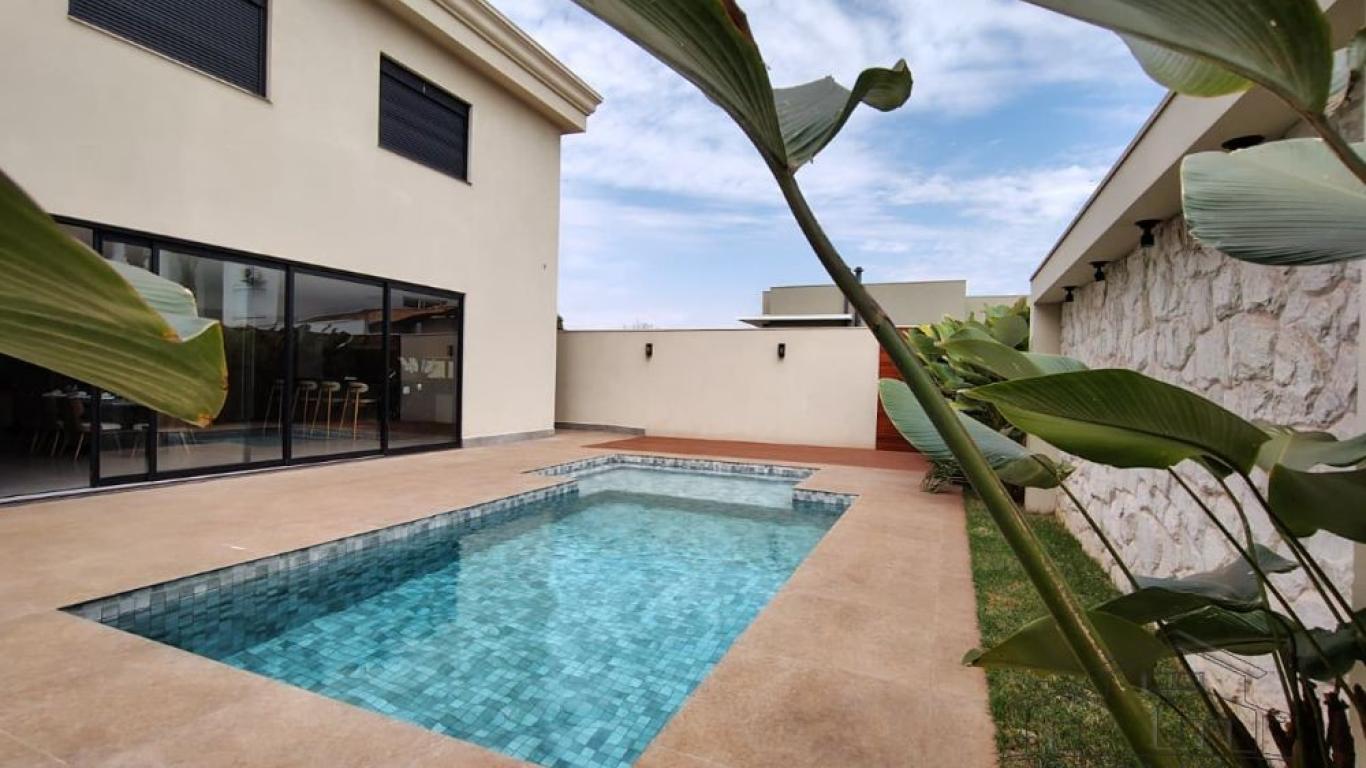 CASA NA Renascence Residencial em Assis
