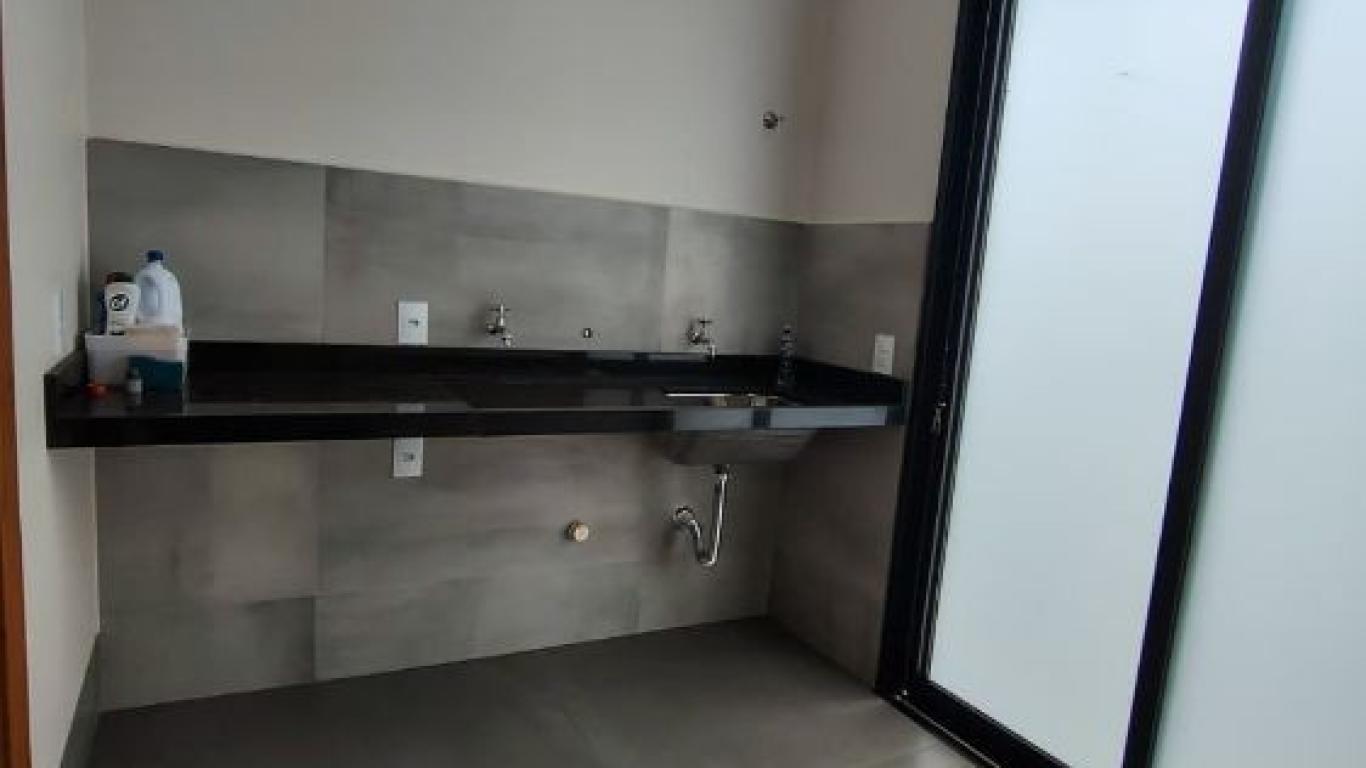 CASA NA Renascence Residencial em Assis