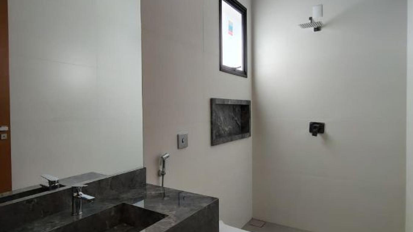 CASA NA Renascence Residencial em Assis