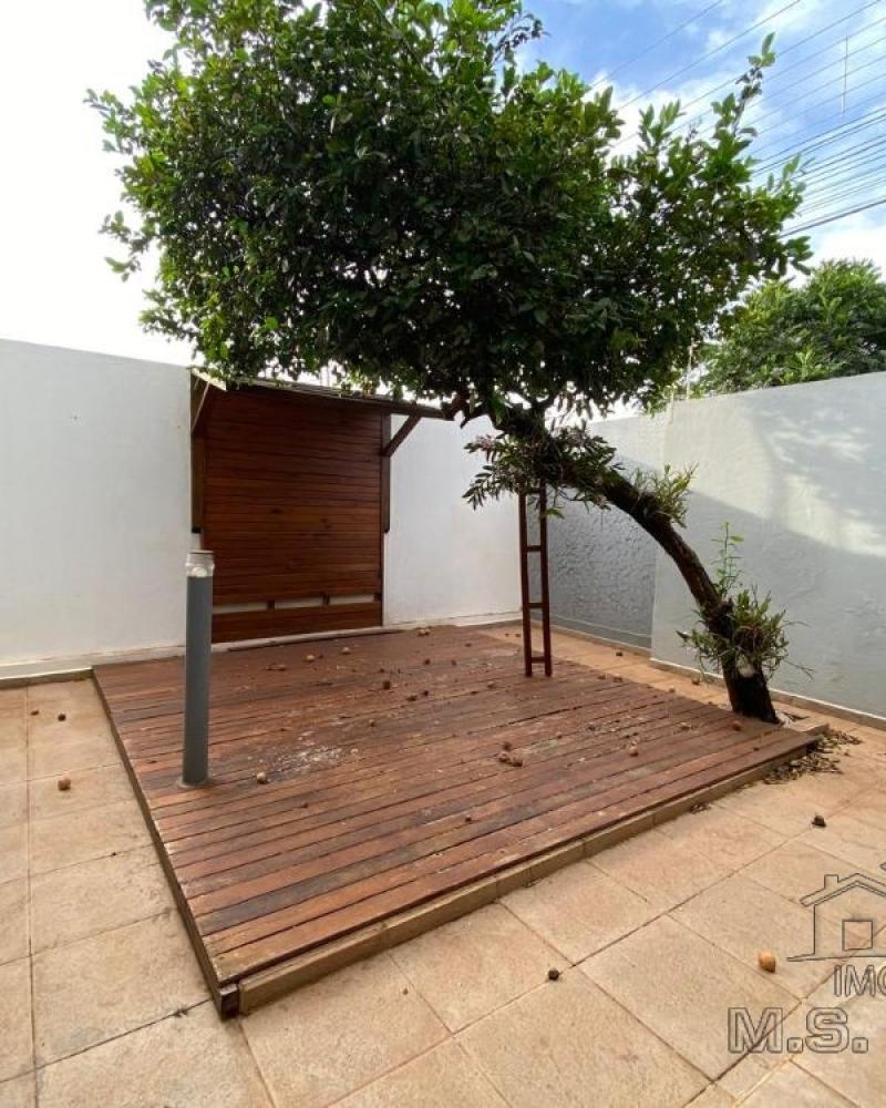 CASA NO Jardim Europa em Assis