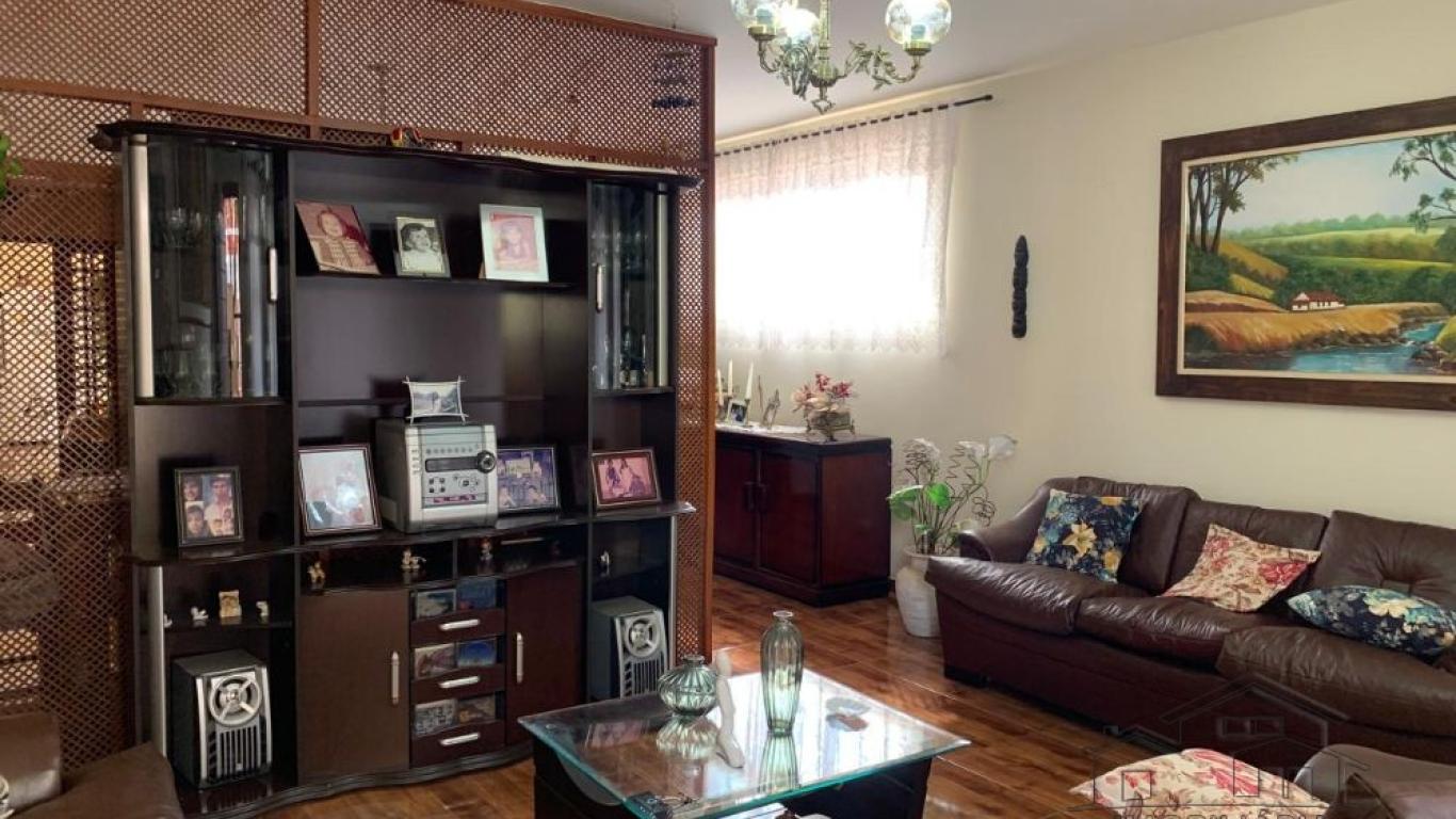CASA NA Vila Central em Assis