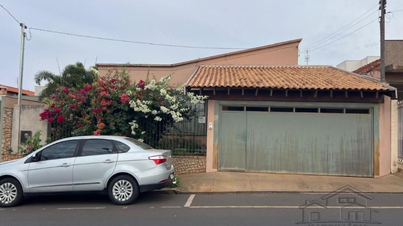 CASA NA Centro em Assis