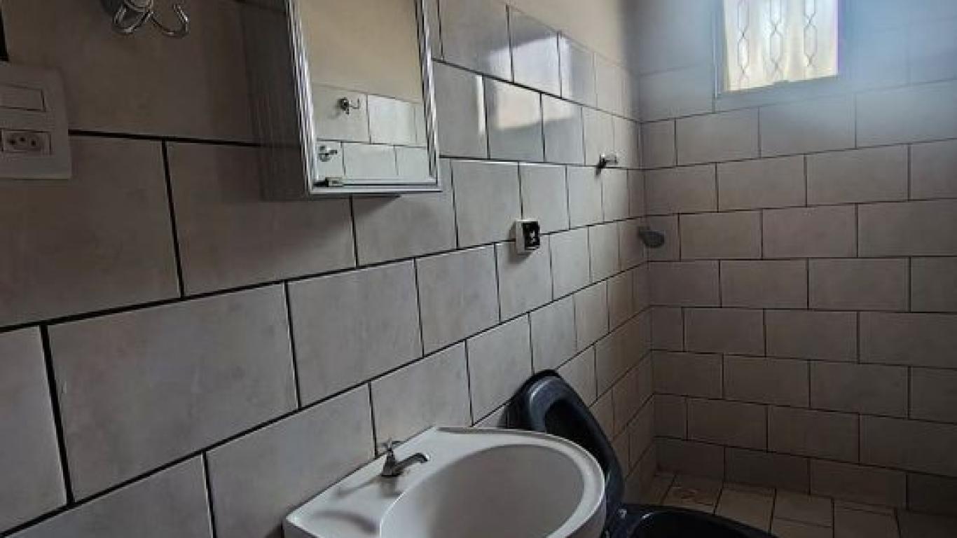 CASA NA Vila Ribeiro em Assis
