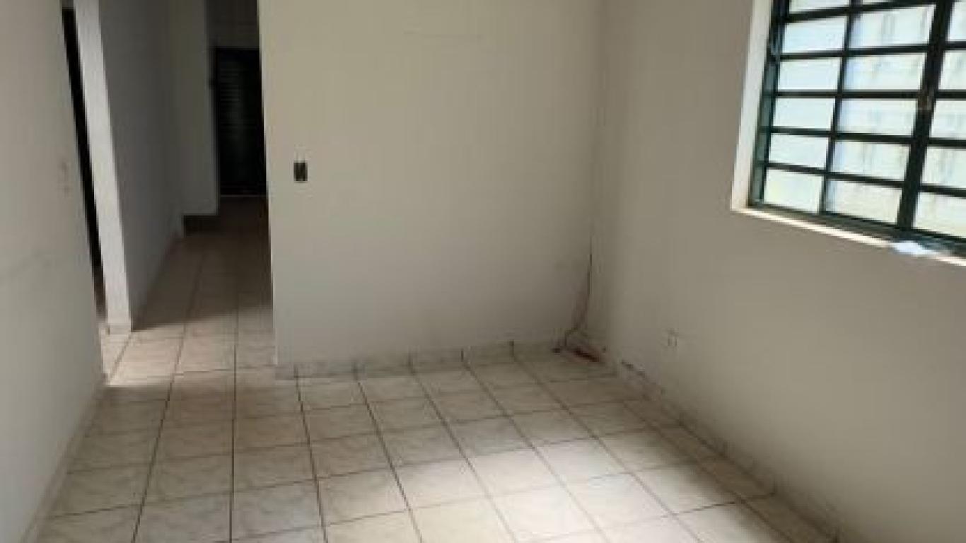 CASA NO Jardim Canadá em Assis