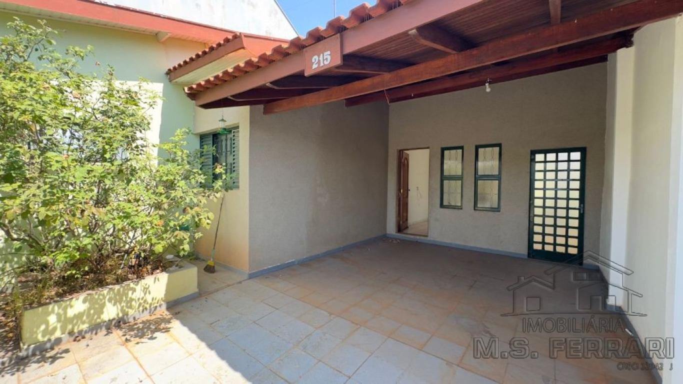 CASA NO Jardim Canadá em Assis