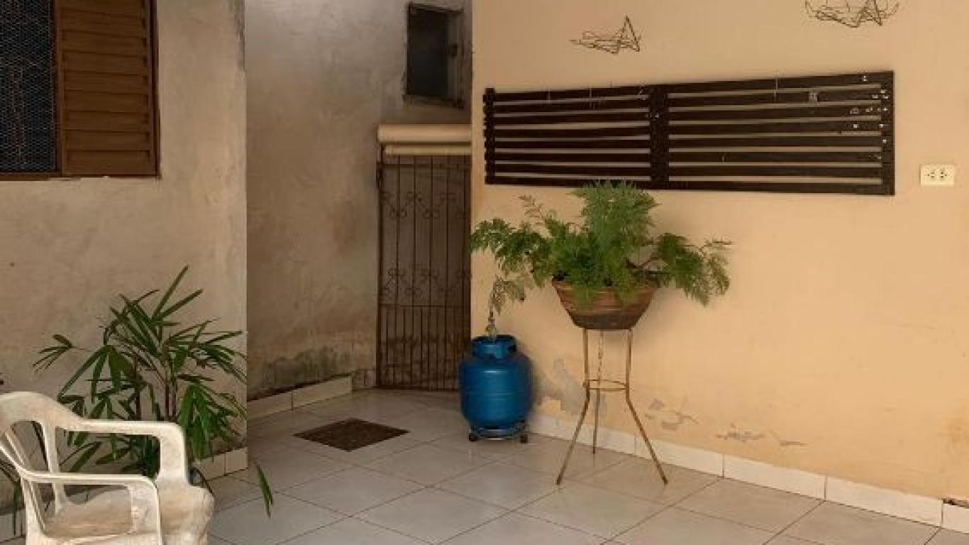 CASA NO Parque Universitário em Assis
